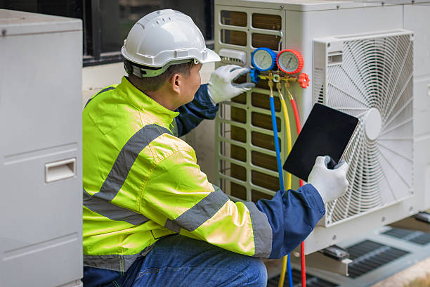 Professional Hvac technician working in Edgewater, MD